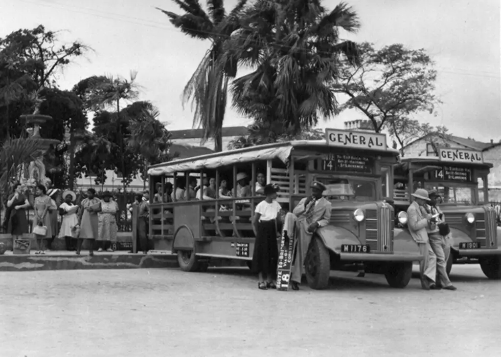 Bus station Trafalgar Square Bridgetown