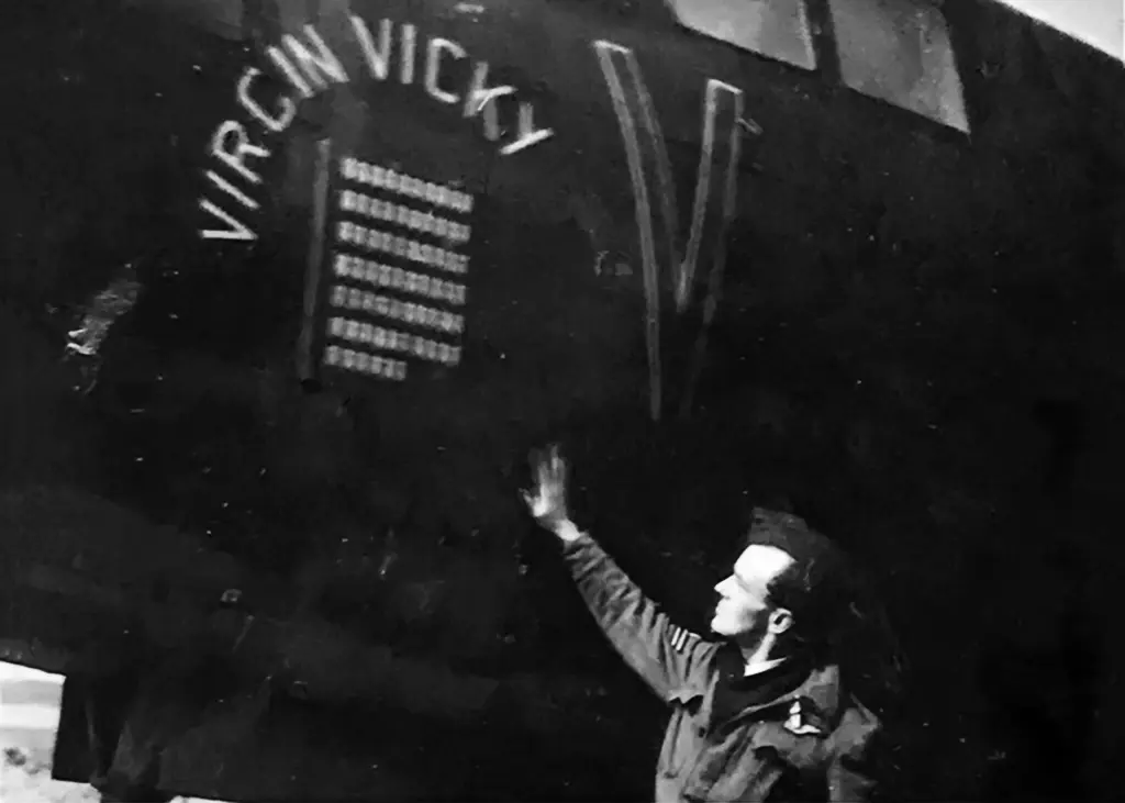 F/O Robert Allen “Shorty” Stewart RAAF 1919 to 2004