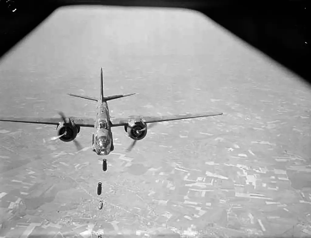 Douglas Boston MkIII 88 Squadron - bombs away